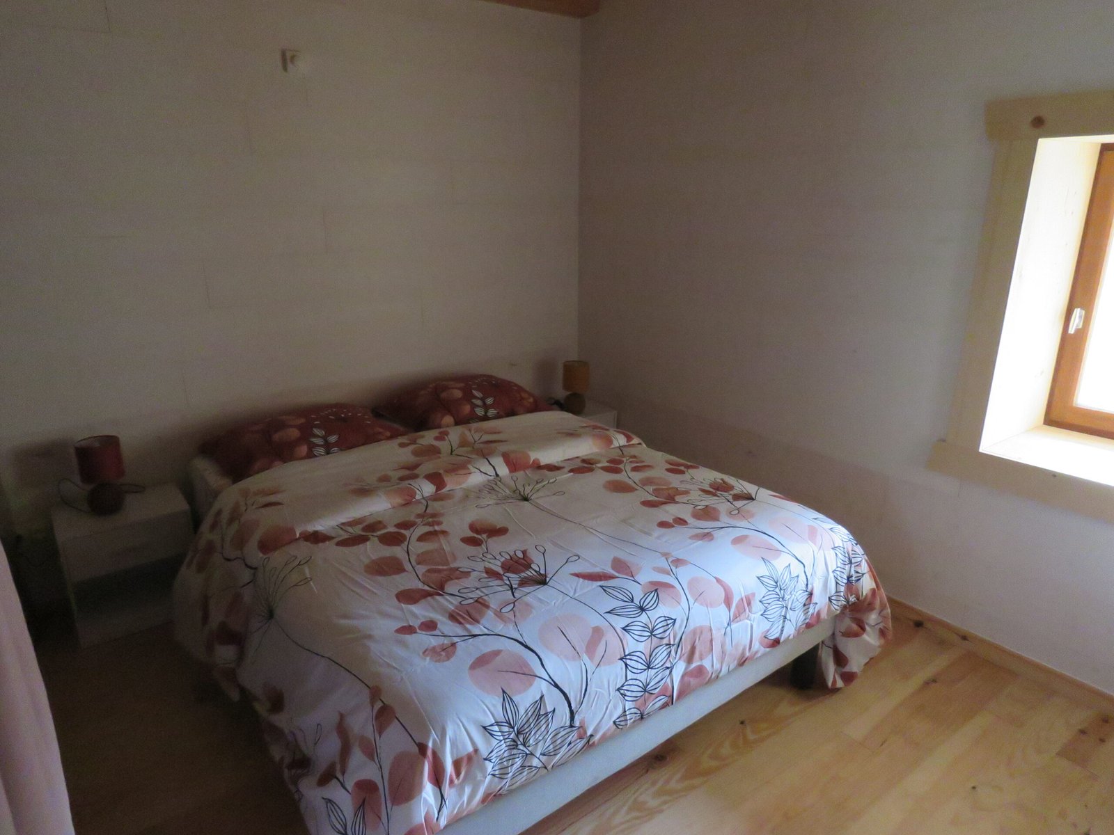 alt="chambre 2 du gîte Chez Maria en Savoie"